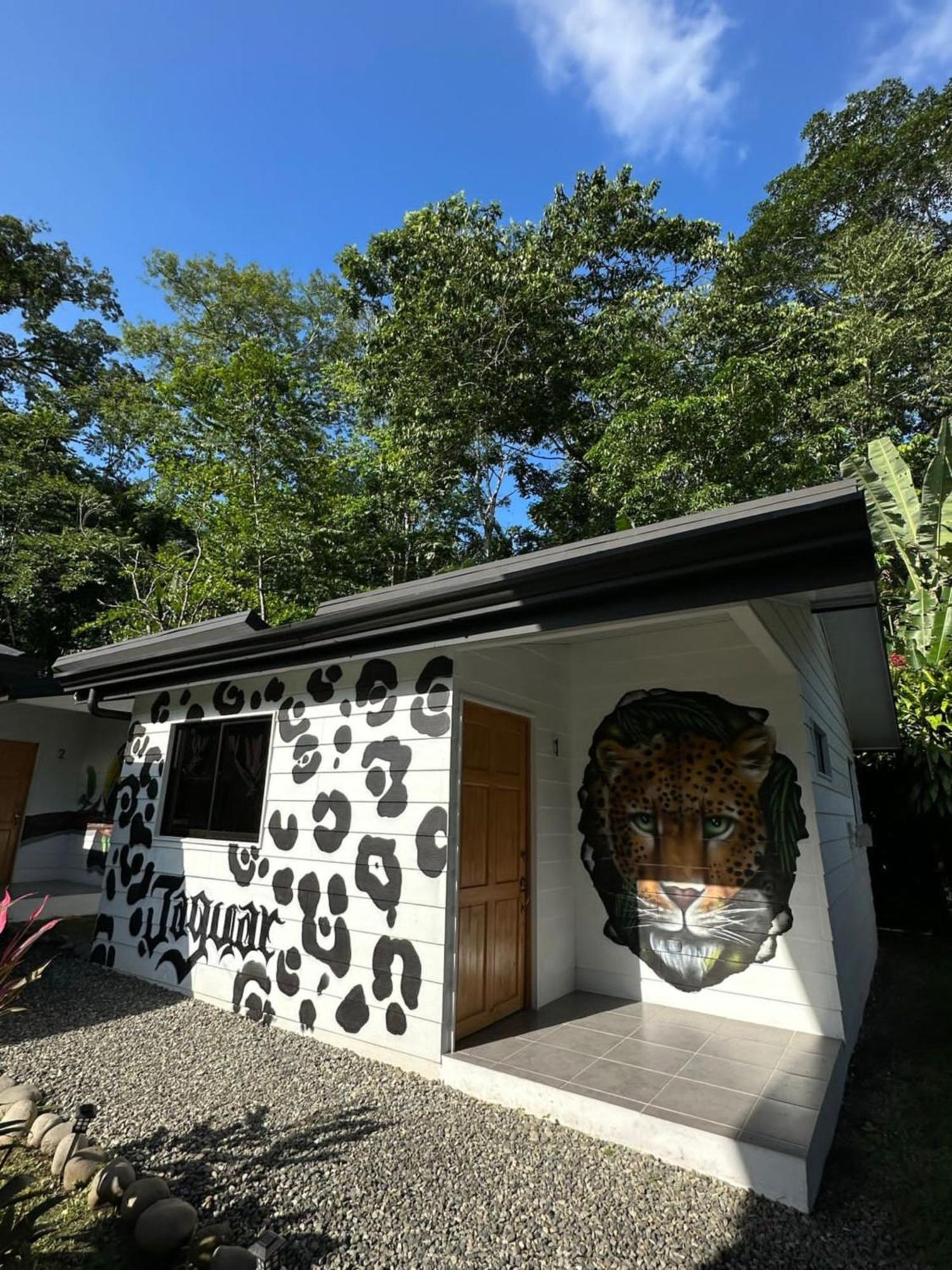 Bungalows Sloth Manzanillo  Extérieur photo